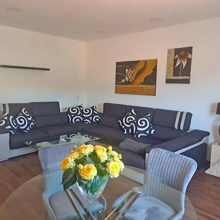 Moradia T2 Com Vista A Serra - Alverca Vakantiehuis