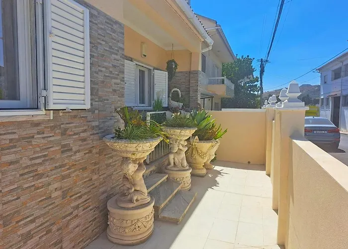 Moradia T2 Com Vista A Serra - Alverca