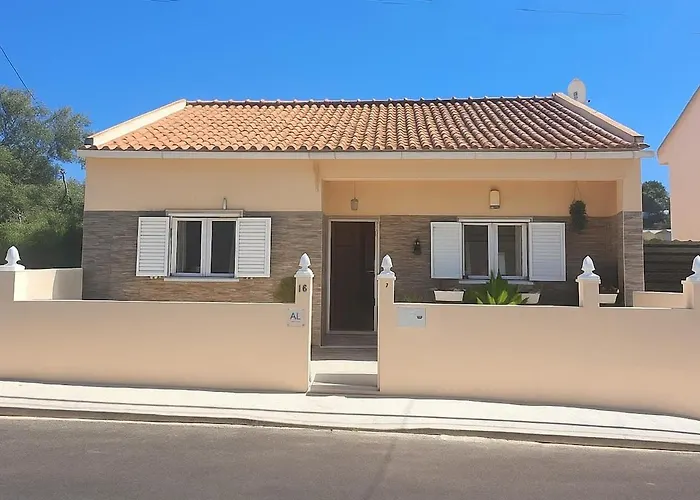 Moradia T2 Com Vista A Serra - Alverca Vakantiehuis *