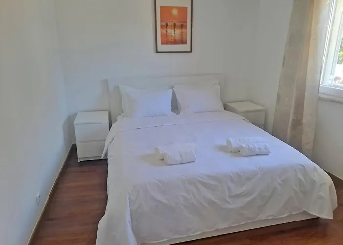 Moradia T2 Com Vista A Serra - Alverca Vakantiehuis Alverca do Ribatejo